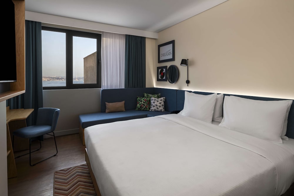 Hampton by Hilton Istanbul Sirkeci 17