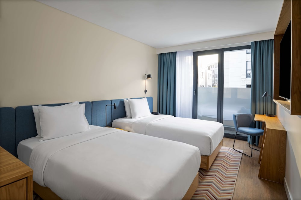 Hampton by Hilton Istanbul Sirkeci 6