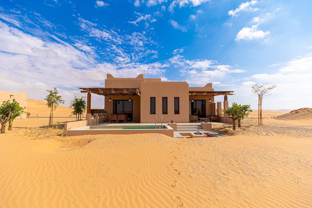 Bab Al Nojoum Bateen Liwa 4
