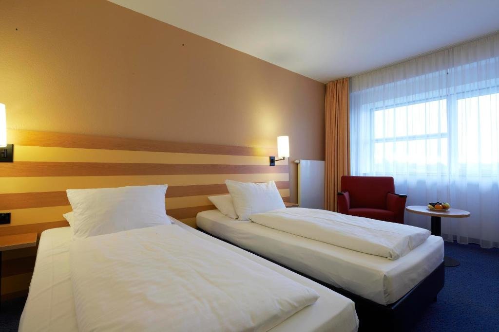 IntercityHotel Frankfurt Airport Terminal 3 7