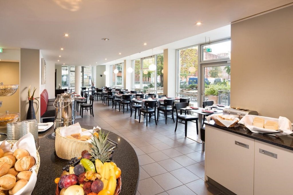 Victor's Residenz-Hotel Berlin Tegel 17