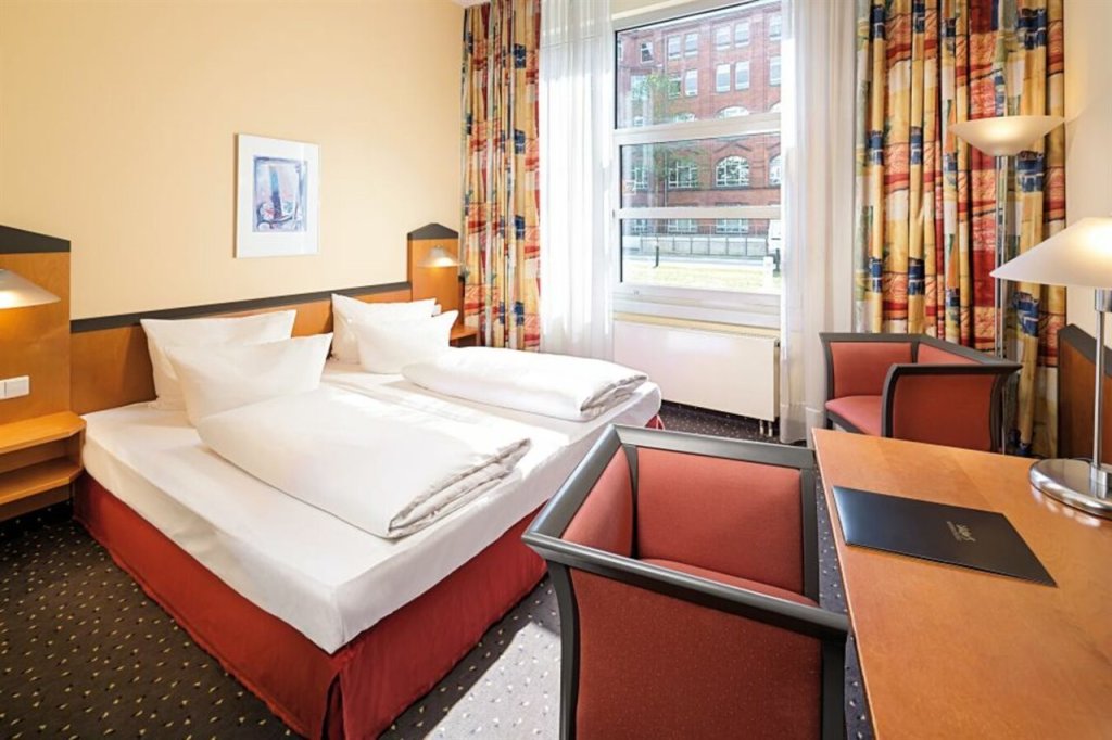 Victor's Residenz-Hotel Berlin Tegel 8