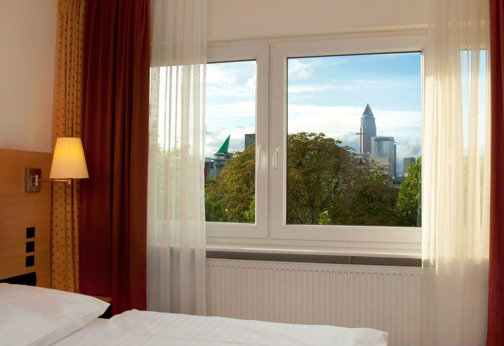 Hotel Plaza 8