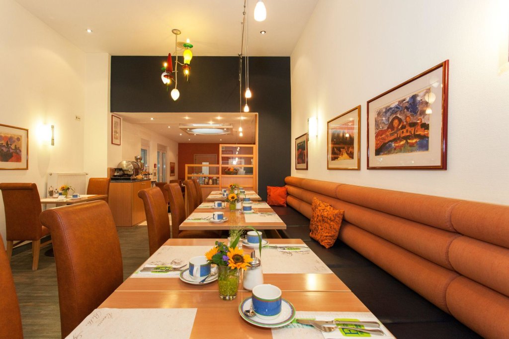Hotel Plaza 18