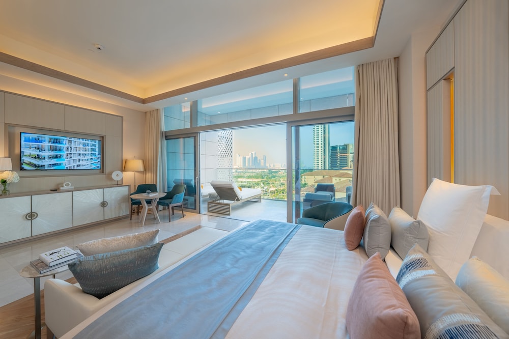 FIVE Luxe 12