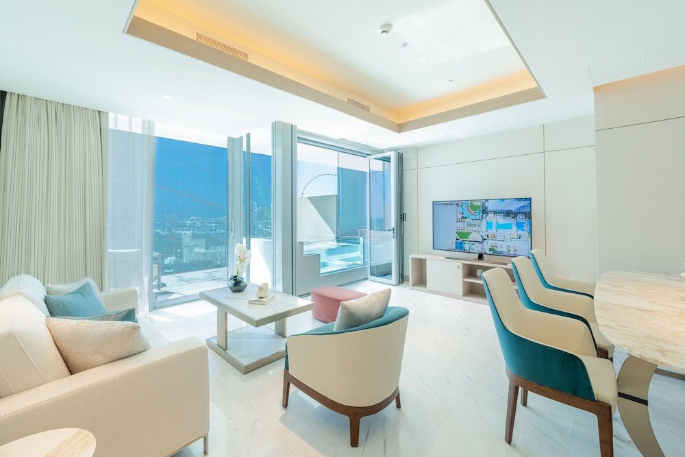 FIVE Luxe 20