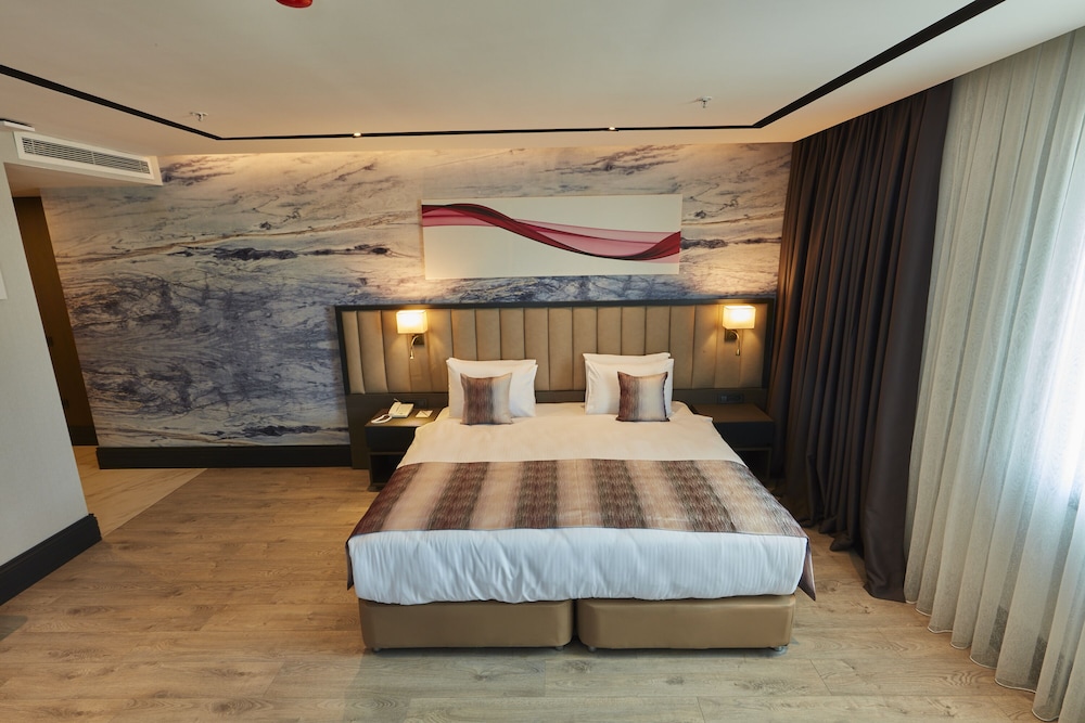 Ramada by Wyndham Istanbul Umraniye 12