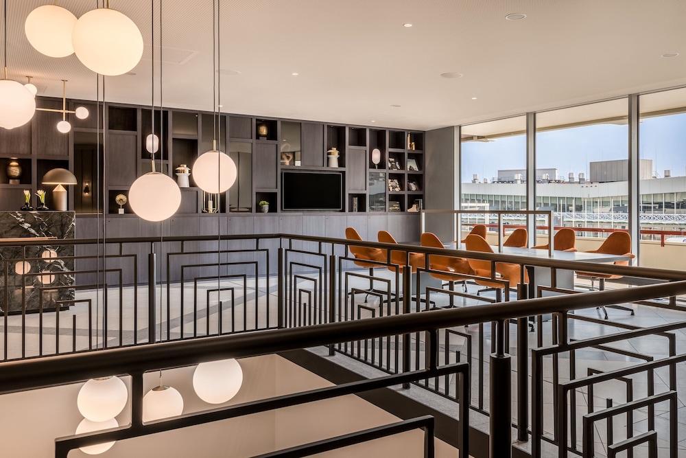 Sheraton Frankfurt Airport Hotel & Conference Center 4