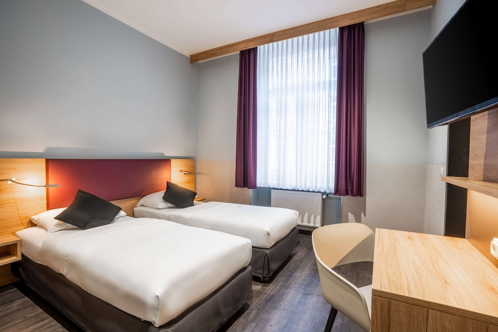 Comfort Hotel Frankfurt Central Station 23