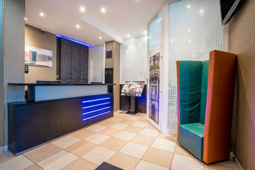 Comfort Hotel Frankfurt Central Station 2