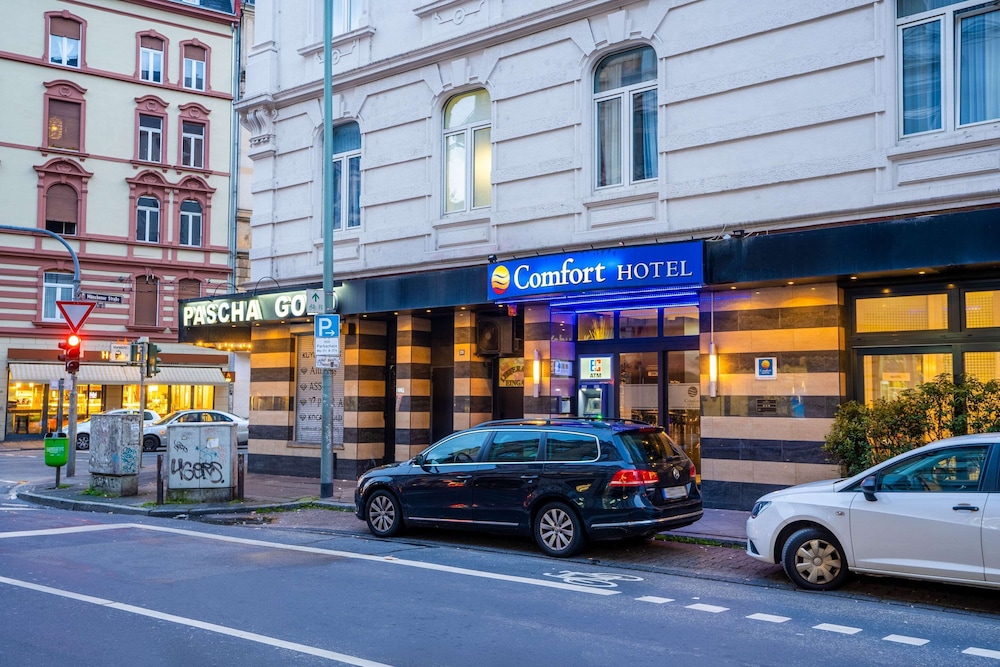 Comfort Hotel Frankfurt Central Station 1