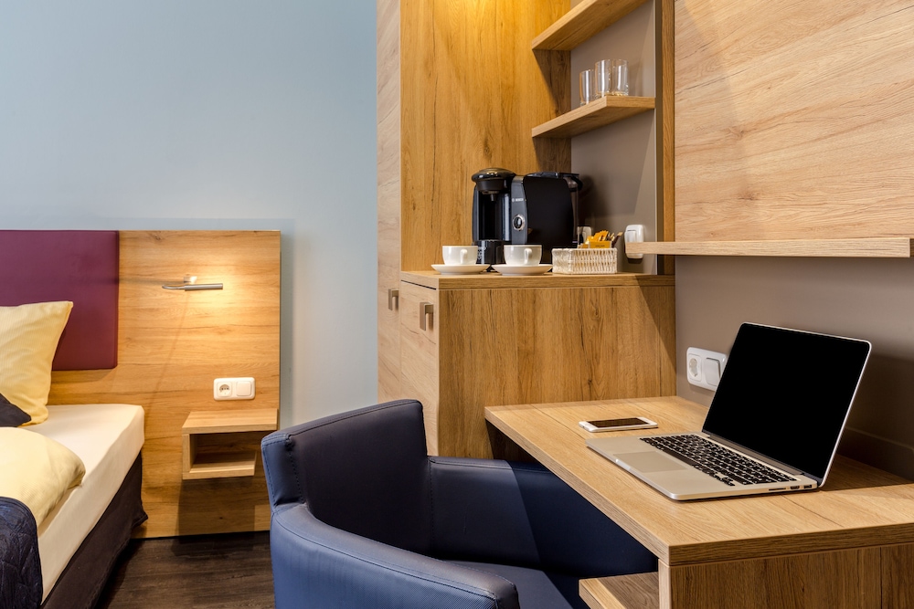Comfort Hotel Frankfurt Central Station 8