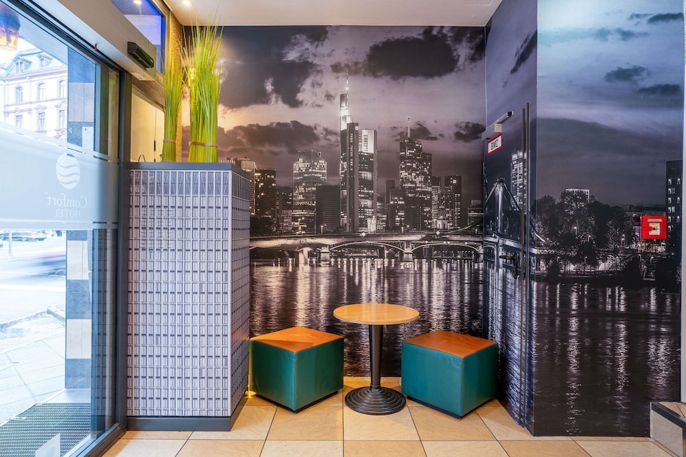 Comfort Hotel Frankfurt Central Station 3