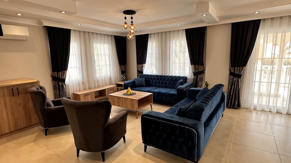 Almaris Resort Hotel 5