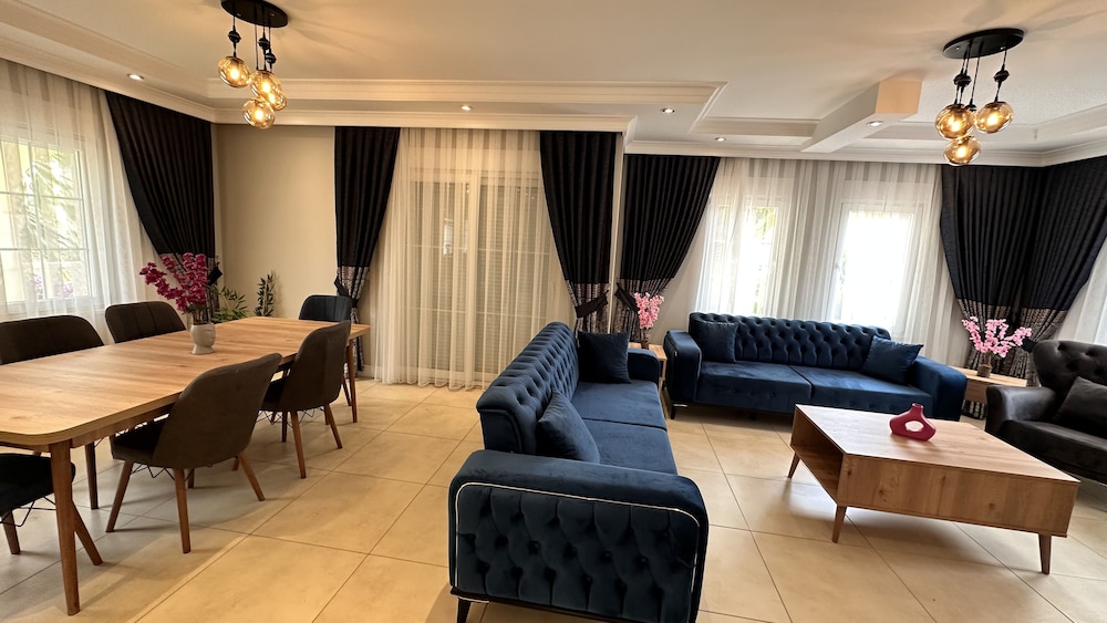 Almaris Resort Hotel 6