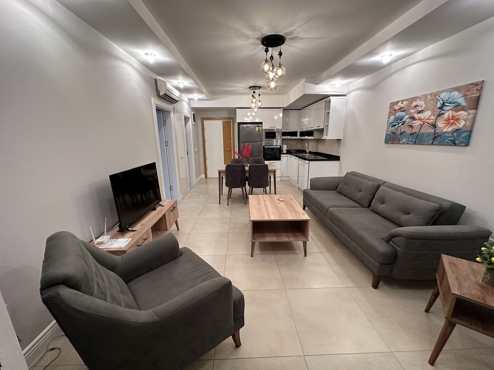 Almaris Resort Hotel 4
