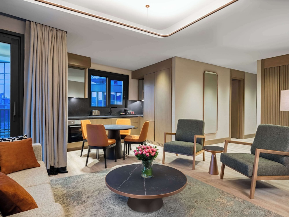 Mövenpick Living Istanbul Saklivadi 18