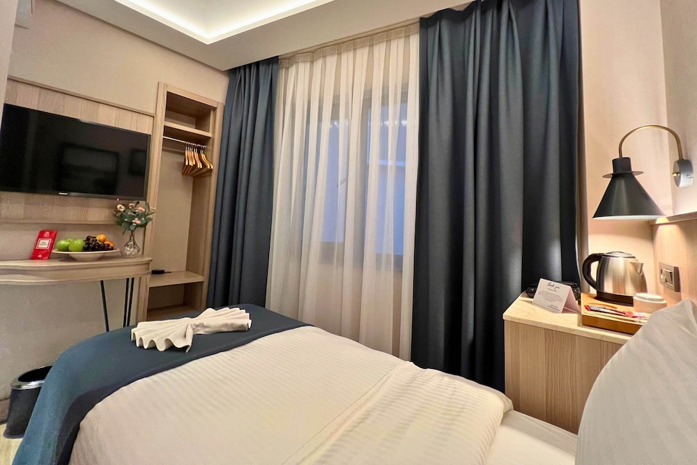 Woxx Hotel 19