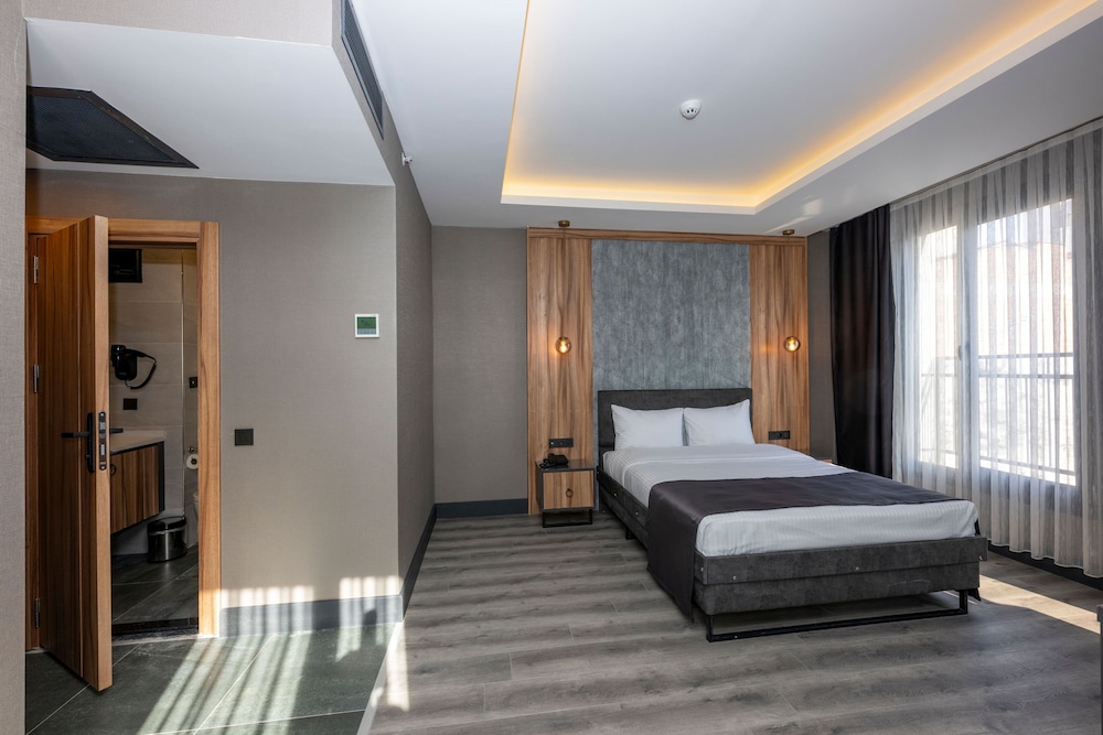 The Nirvanas Hotel 14