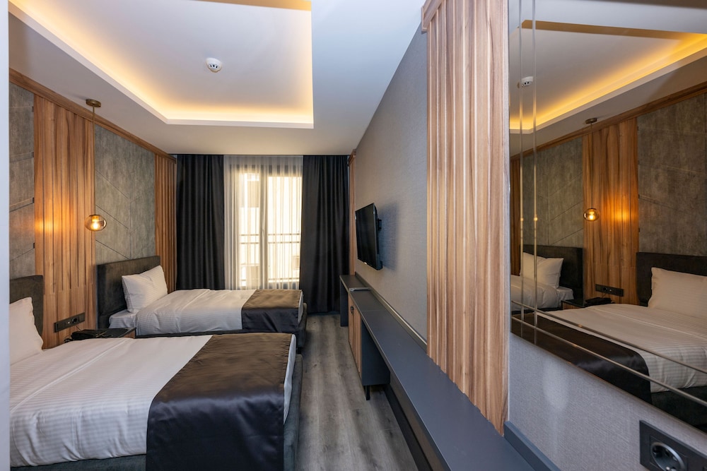 The Nirvanas Hotel 21