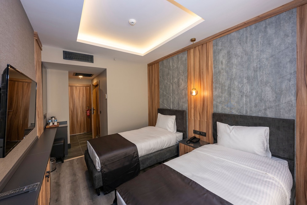 The Nirvanas Hotel 23