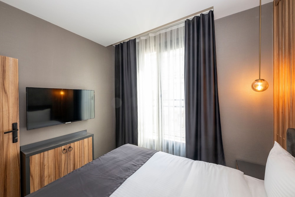 The Nirvanas Hotel 10