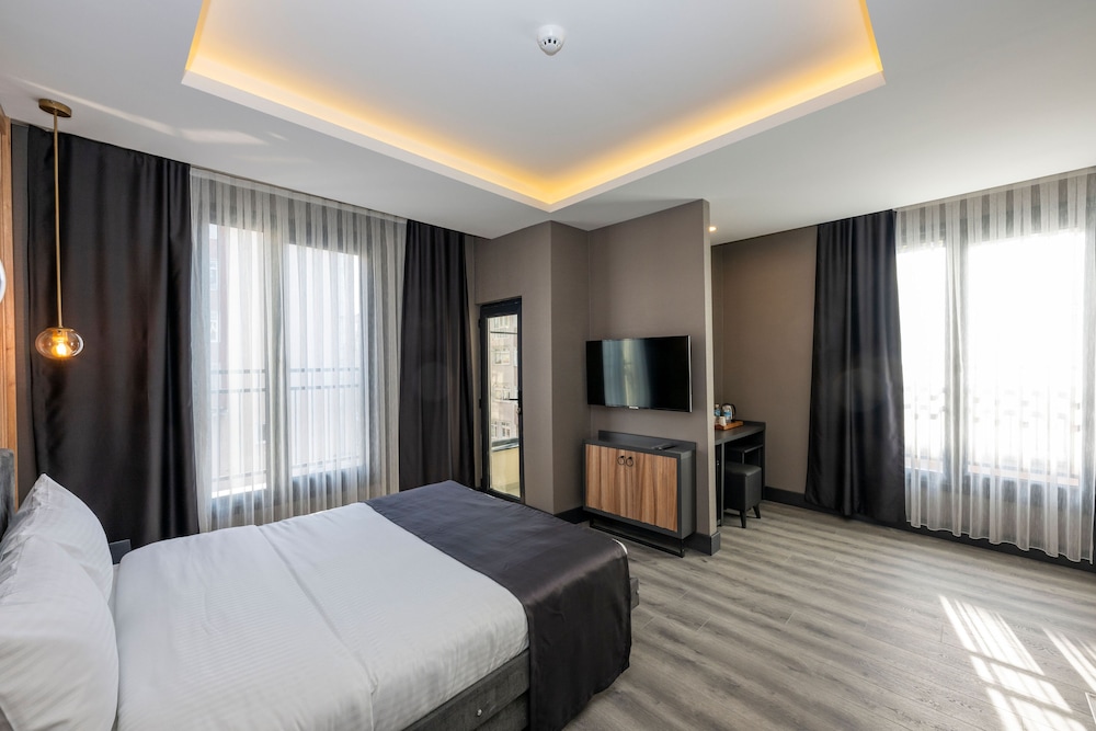 The Nirvanas Hotel 19