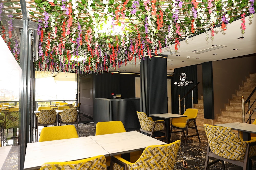 Garden Mode Airport Hotel 6