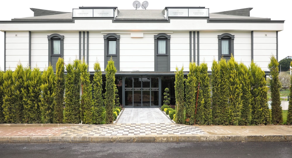 Garden Mode Airport Hotel 1