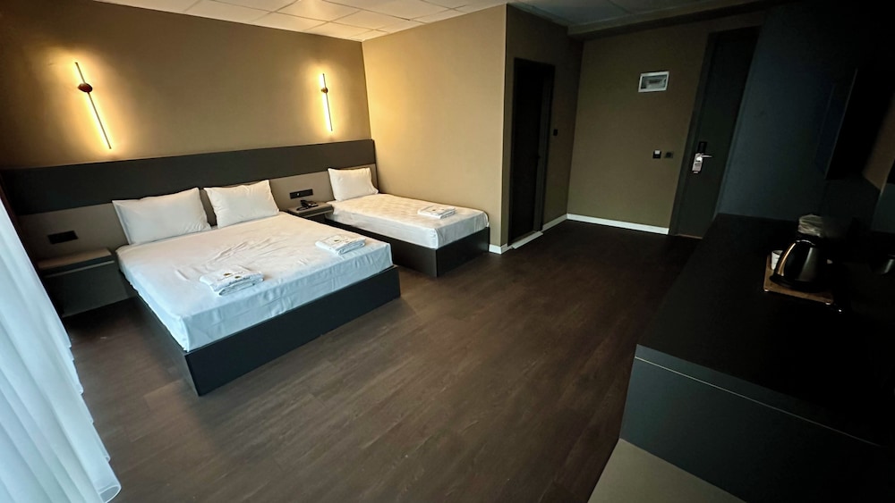 Esse Joven Hotel 16