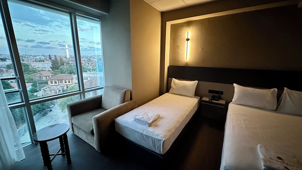 Esse Joven Hotel 17