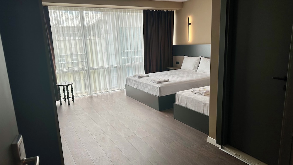 Esse Joven Hotel 15