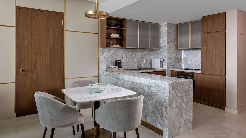 InterContinental Residences Dubai Business Bay 8