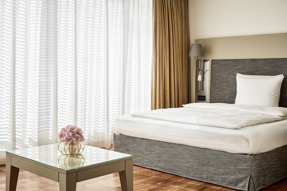 The Mandala Hotel 17