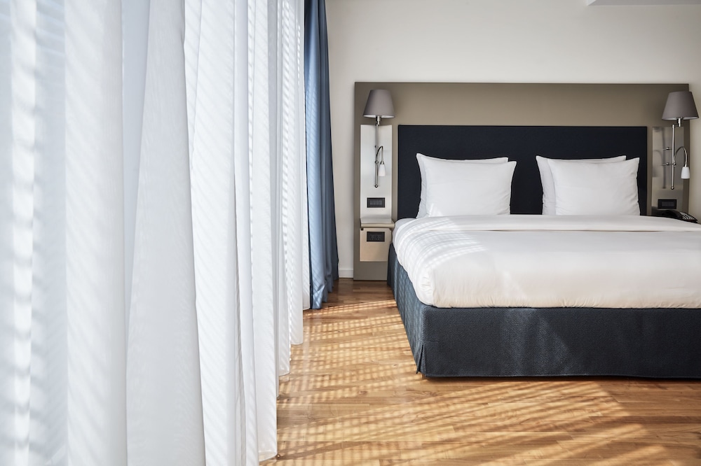 The Mandala Hotel 9