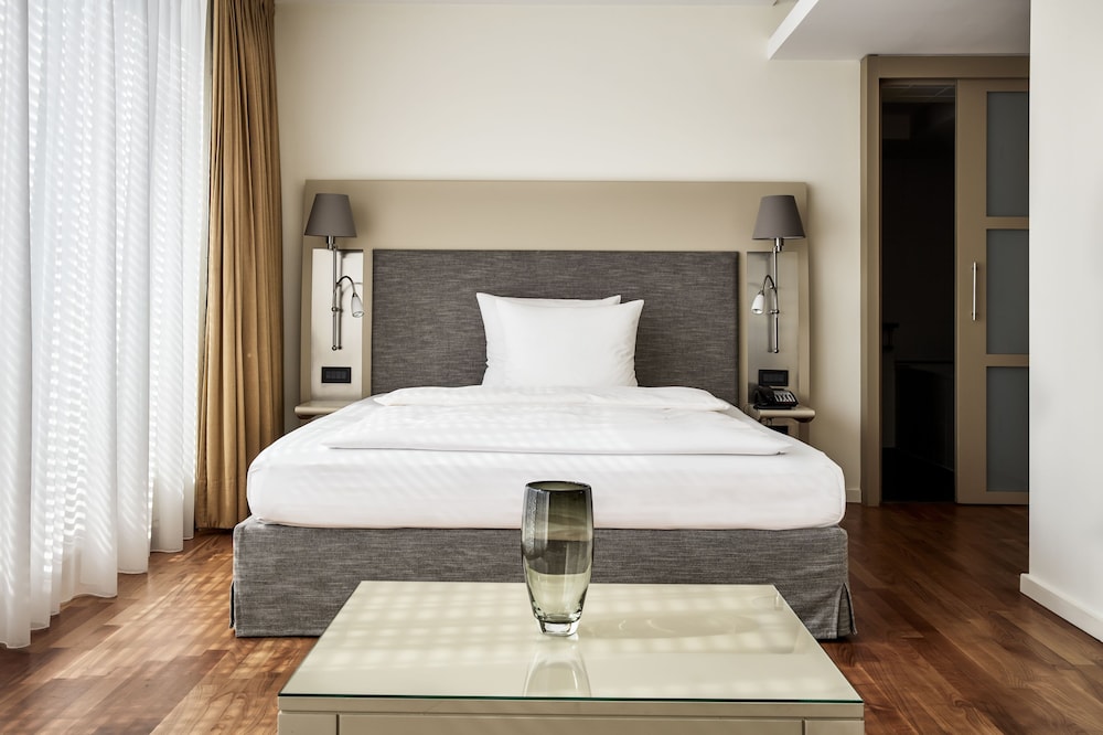The Mandala Hotel 7
