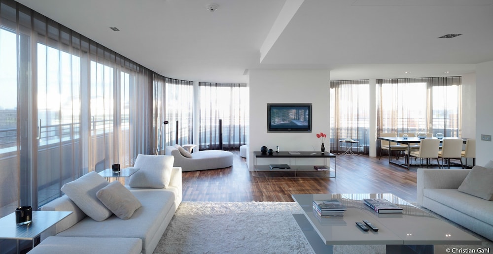 The Mandala Hotel 21