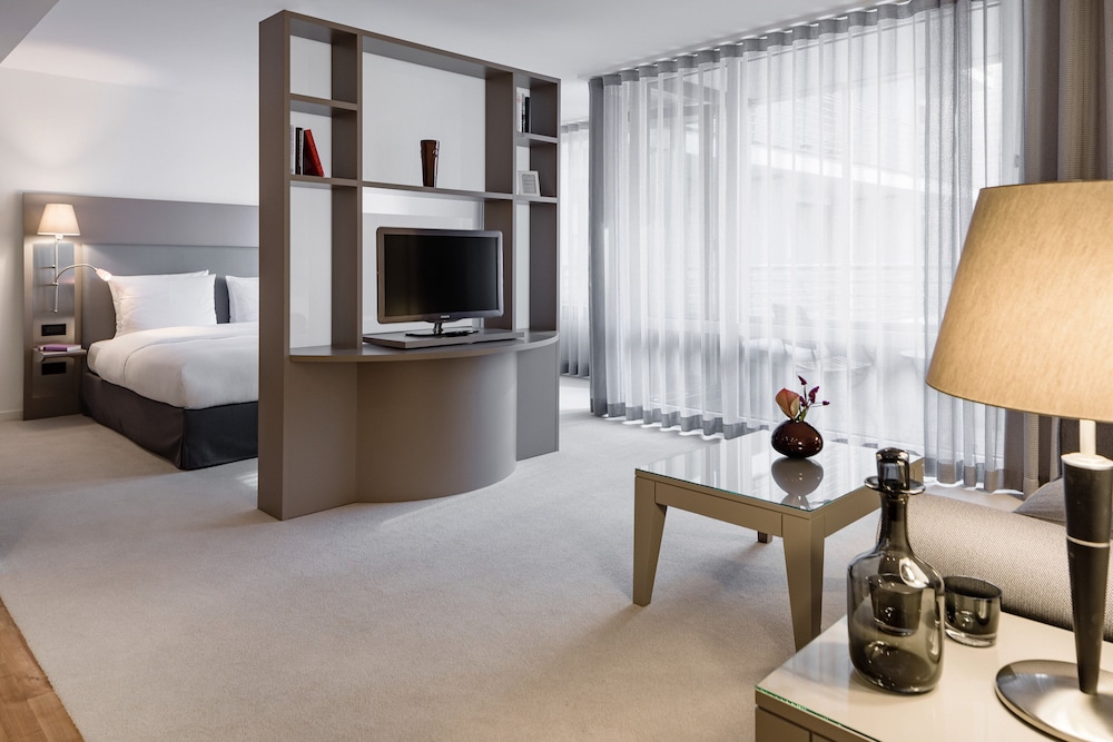 The Mandala Hotel 23
