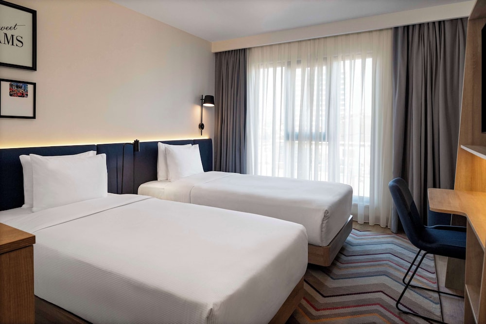 Hampton By Hilton Istanbul Merter 8