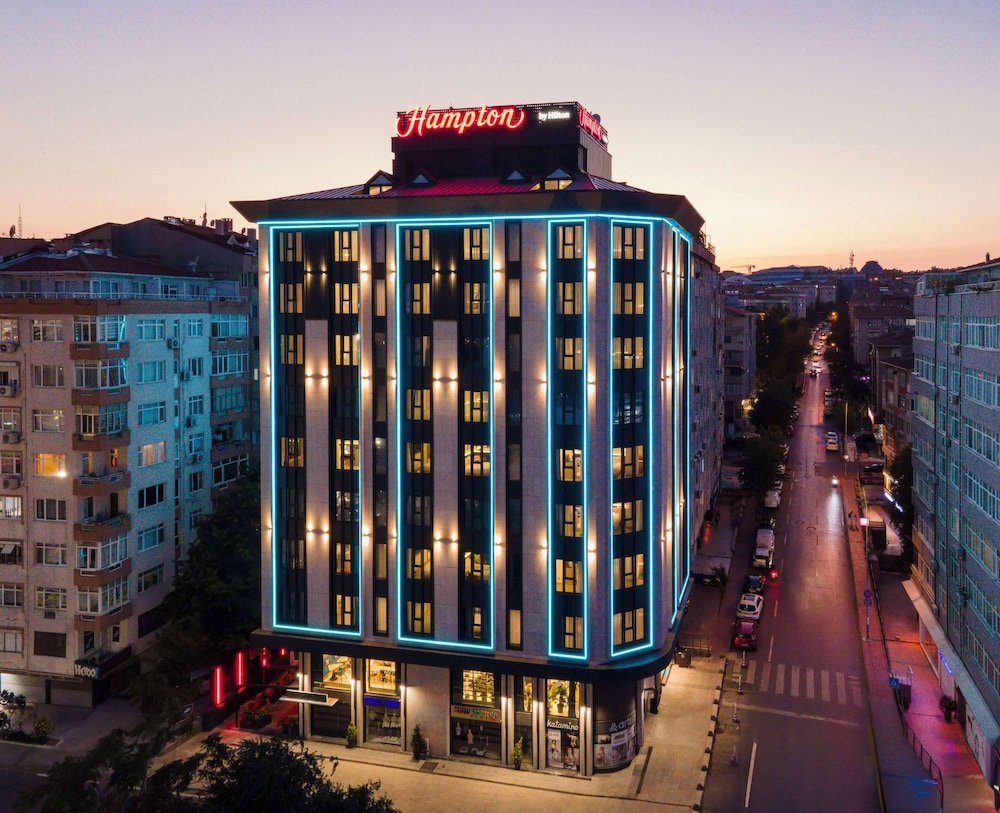 Hampton By Hilton Istanbul Merter 13