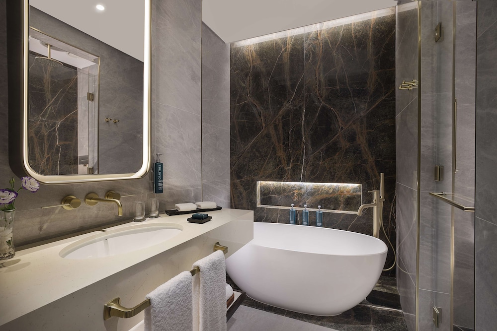 Embassy Suites by Hilton Dubai Business Bay 23