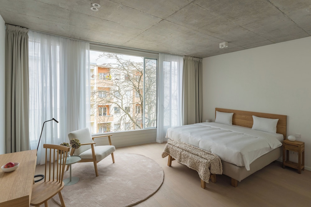 Carlotta Apartments 6