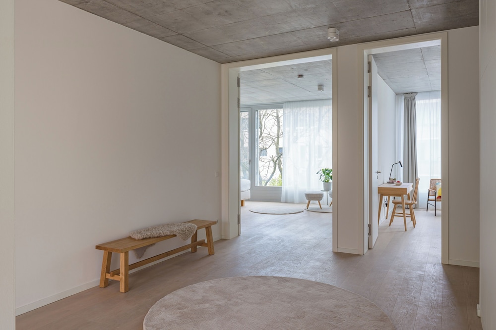 Carlotta Apartments 9