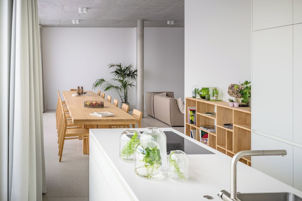 Carlotta Apartments 22