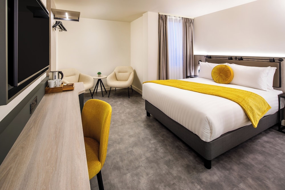 Southgate Hotel London 13