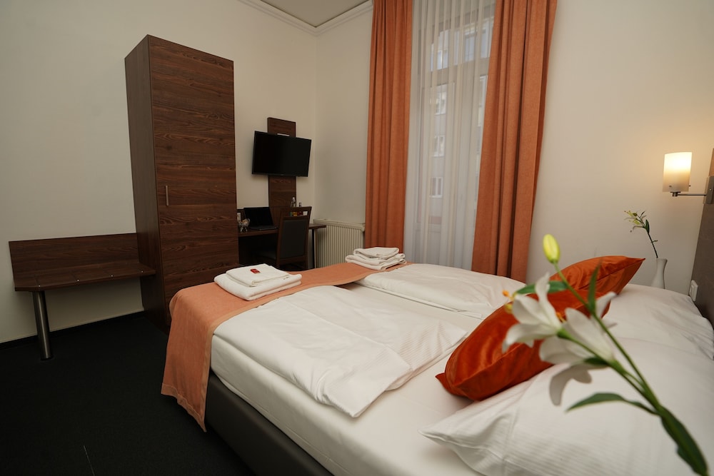 Hotel Little Paris 23