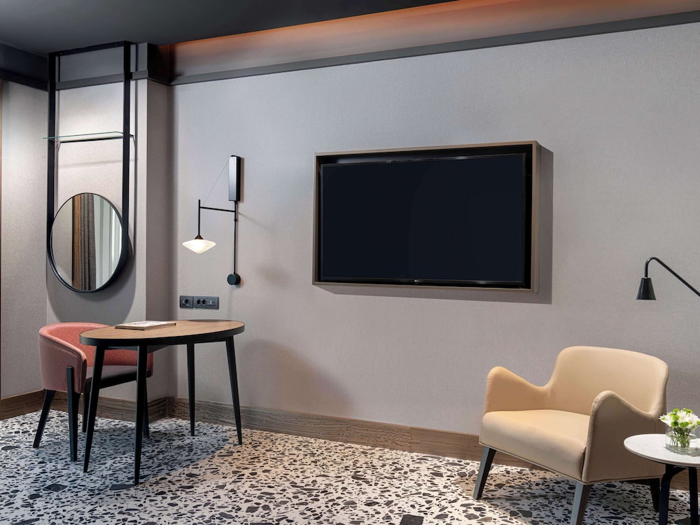 Mövenpick Hotel Istanbul Marmara Sea 24