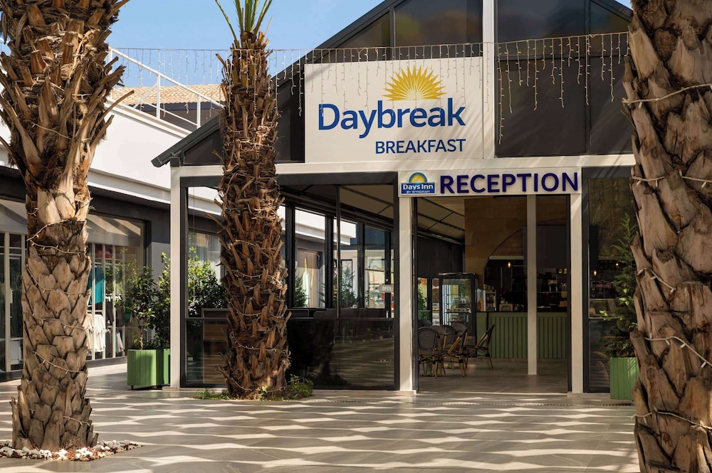 Days Inn by Wyndham Alanya 5