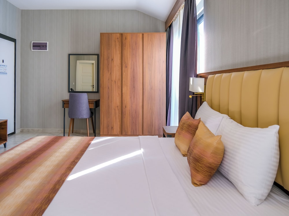 Days Inn by Wyndham Alanya 24