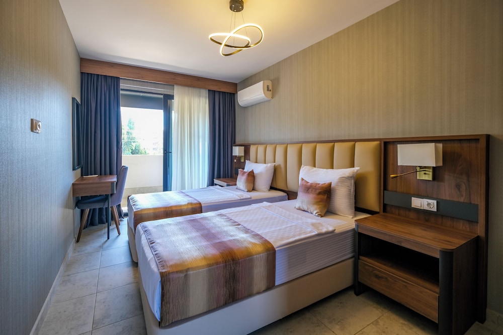 Days Inn by Wyndham Alanya 17